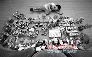 麥當勞小黃人受熱捧：盤點那些兒童套餐經(jīng)典玩具