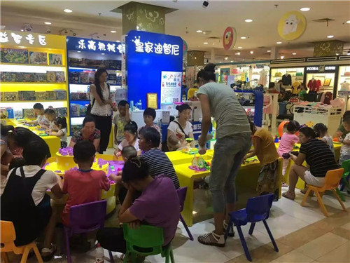 玩具加盟店 -開(kāi)業(yè)活動(dòng)-皇家迪智尼兒童玩具店加盟官網(wǎng)