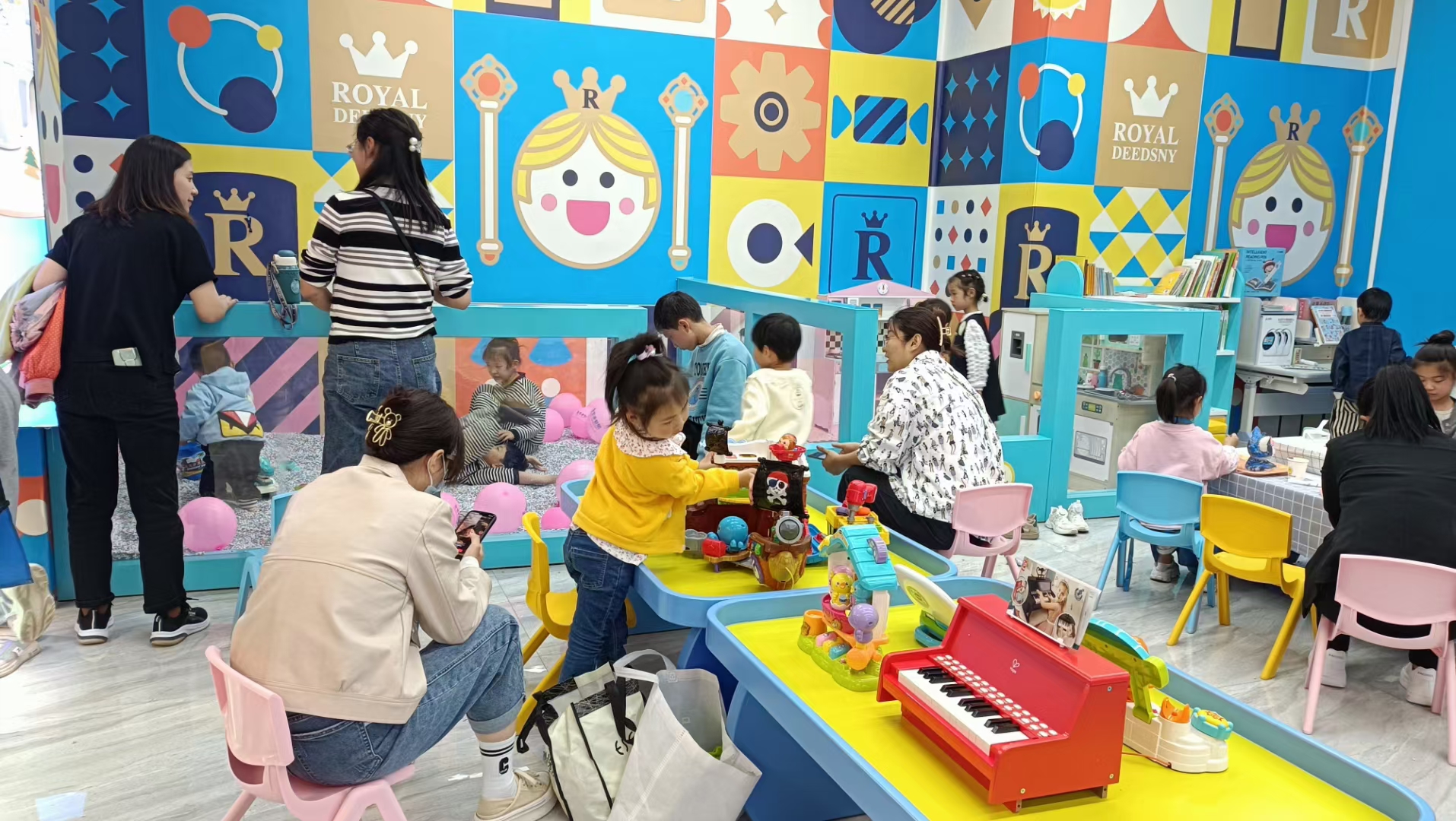 皇家迪智尼 I 玩具體驗(yàn)店布局打造，引爆商場(chǎng)人氣的秘密！